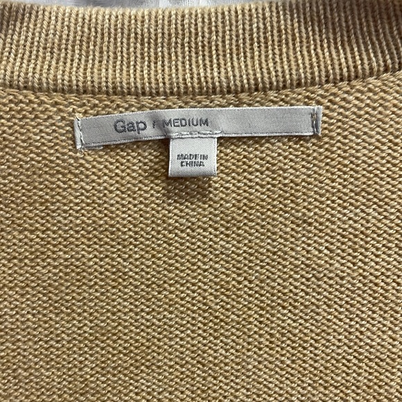 Women’s Gap Cardigan Sweater - Picture 4 of 5